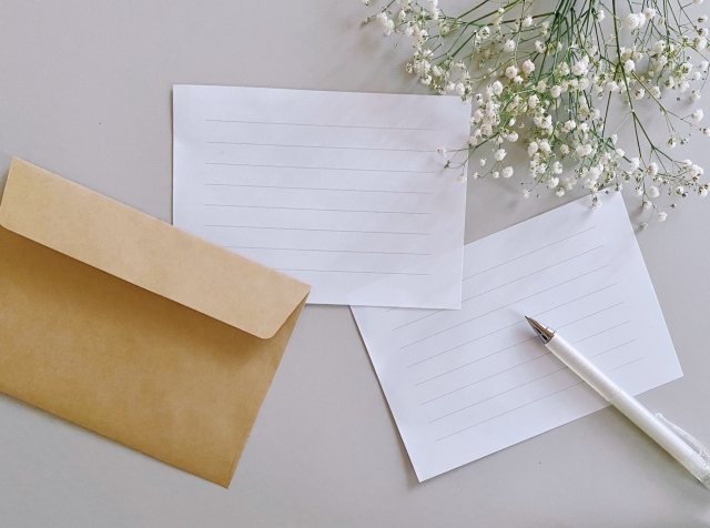 結婚式招待状の返信マナーを徹底解説｜注意点と気をつけるべき行動も！画像1